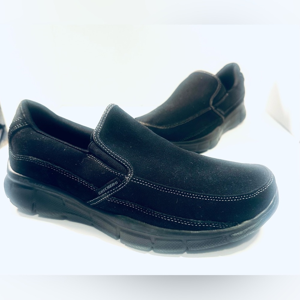 Skechers Equalizer Men's Black Canvas Slip-Ons Size 10